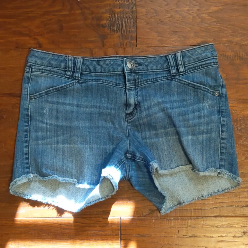 Elle Jean shorts